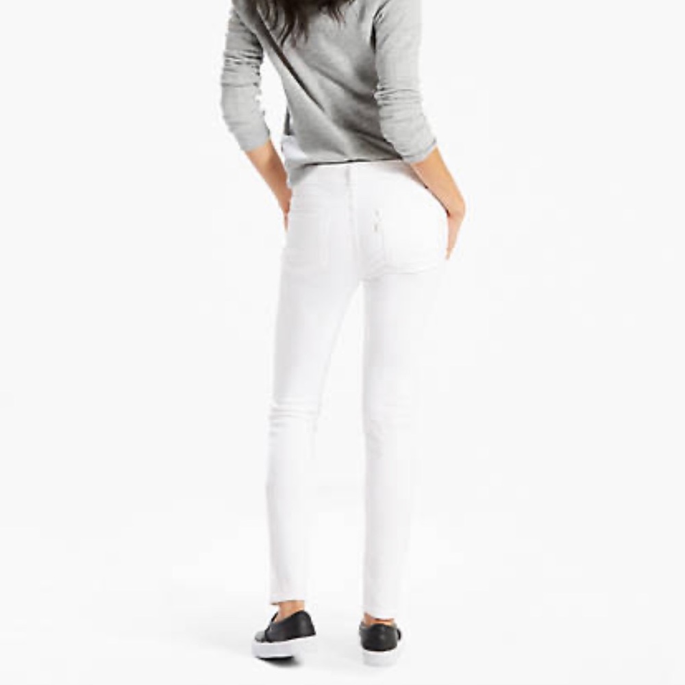 711 Skinny White Jeans Levis Size 26